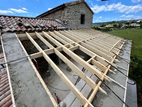Charpente traditionnel avec emplacement pour velux
