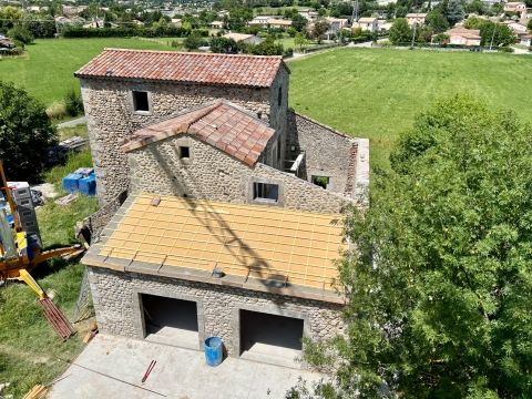 Charpente traditionnelle maison ardechoise
