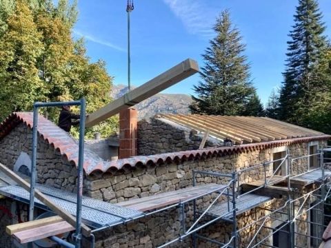 charpentier à aubenas en Ardeche