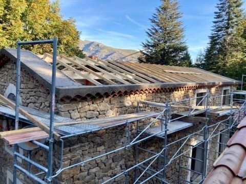 charpentier à aubenas en sud ardeche