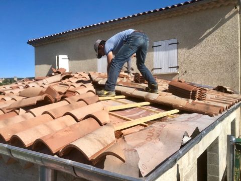 entreprise spécialisée couverture et charpente en Ardèche