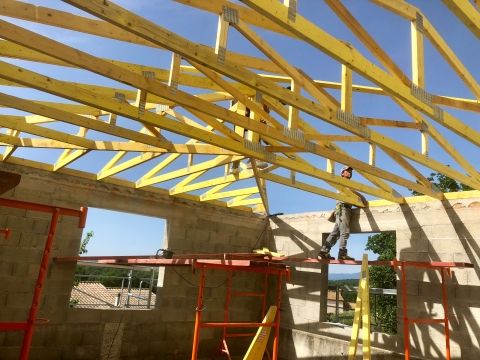entreprise spécialisée en charpente et couverture en ardèche