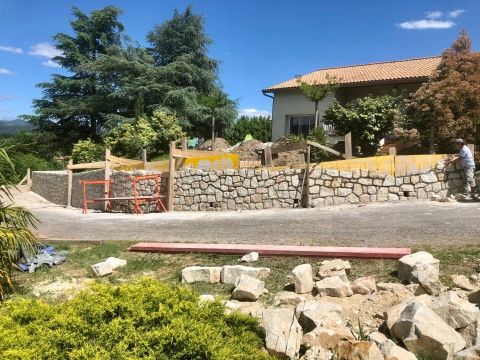 entreprise spécialisée en taille de pierre Ardèche