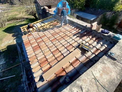 entreprise spécialisée en toiture en Aubenas Ardèche