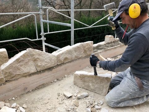 entreprise spécialisée taille de pierre Ardèche